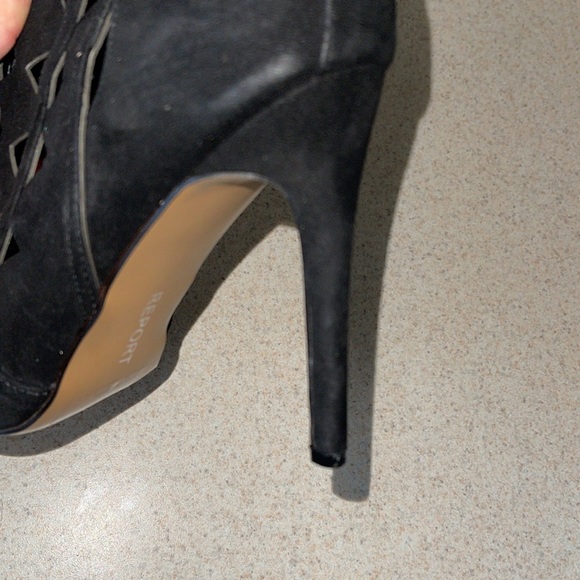 3 For $12 Womens Report Heels - Picture 10 of 13